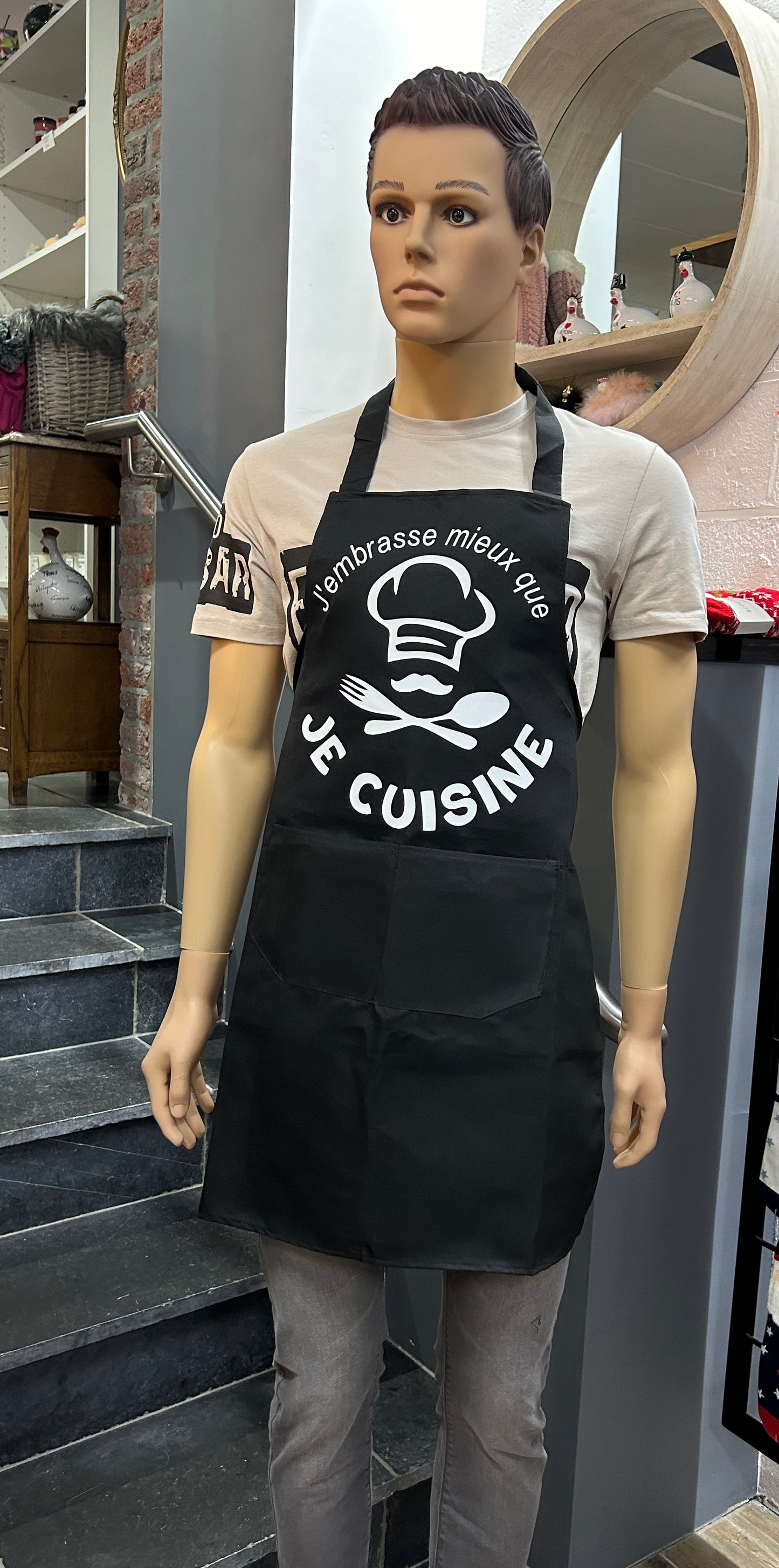 Tablier « J’embrasse mieux que je cuisine »