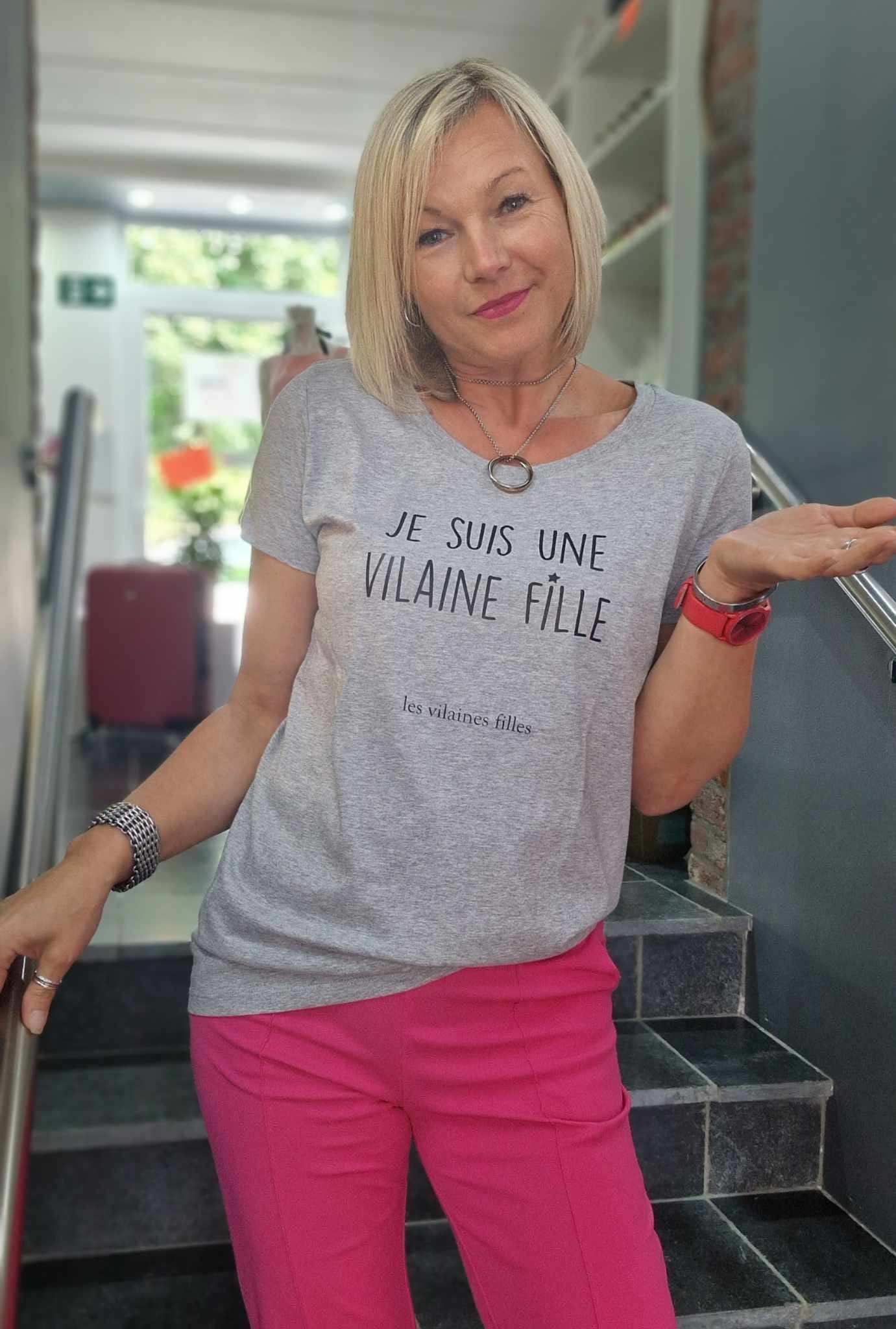 T-shirt "Je suis une vilaine fille"